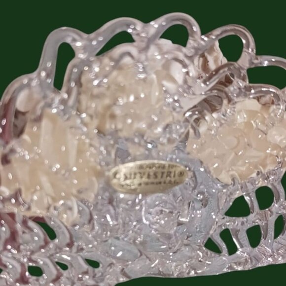 Silvestri Glass Nativity Scene With Christmas Tree Figurine - Picture 2 of 9